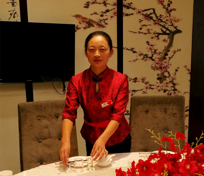 致敬，我親愛(ài)的同事——記迪尼斯伊川店客房員工陳華麗
